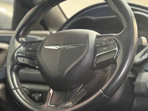 Used 2015 Chrysler 200 S FWD image 13