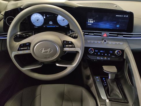 Used 2024 Hyundai Elantra SEL FWD image 22