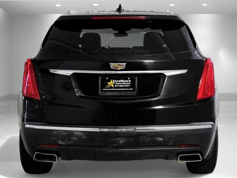 Used 2017 Cadillac XT5 Premium Luxury w/ Driver Assist Package image 10