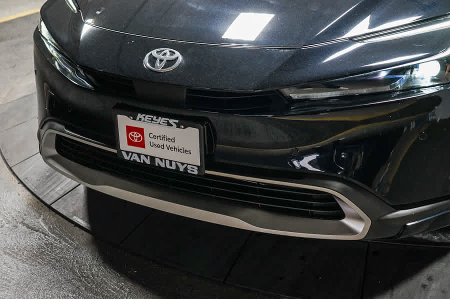 Used 2026 Toyota Prius Plug-In Hybrid FWD image 8