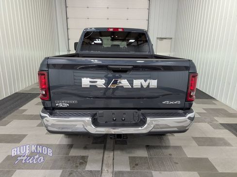 Used 2025 RAM 2500 Big Horn AWD/4WD image 4