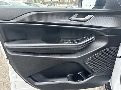 Certified 2023 Jeep Grand Cherokee Laredo w/ Luxury Tech Group I image 16