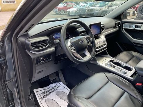 Used 2023 Ford Explorer XLT w/ Equipment Group 202A AWD/4WD image 35