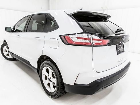 Used 2021 Ford Edge SE FWD image 5