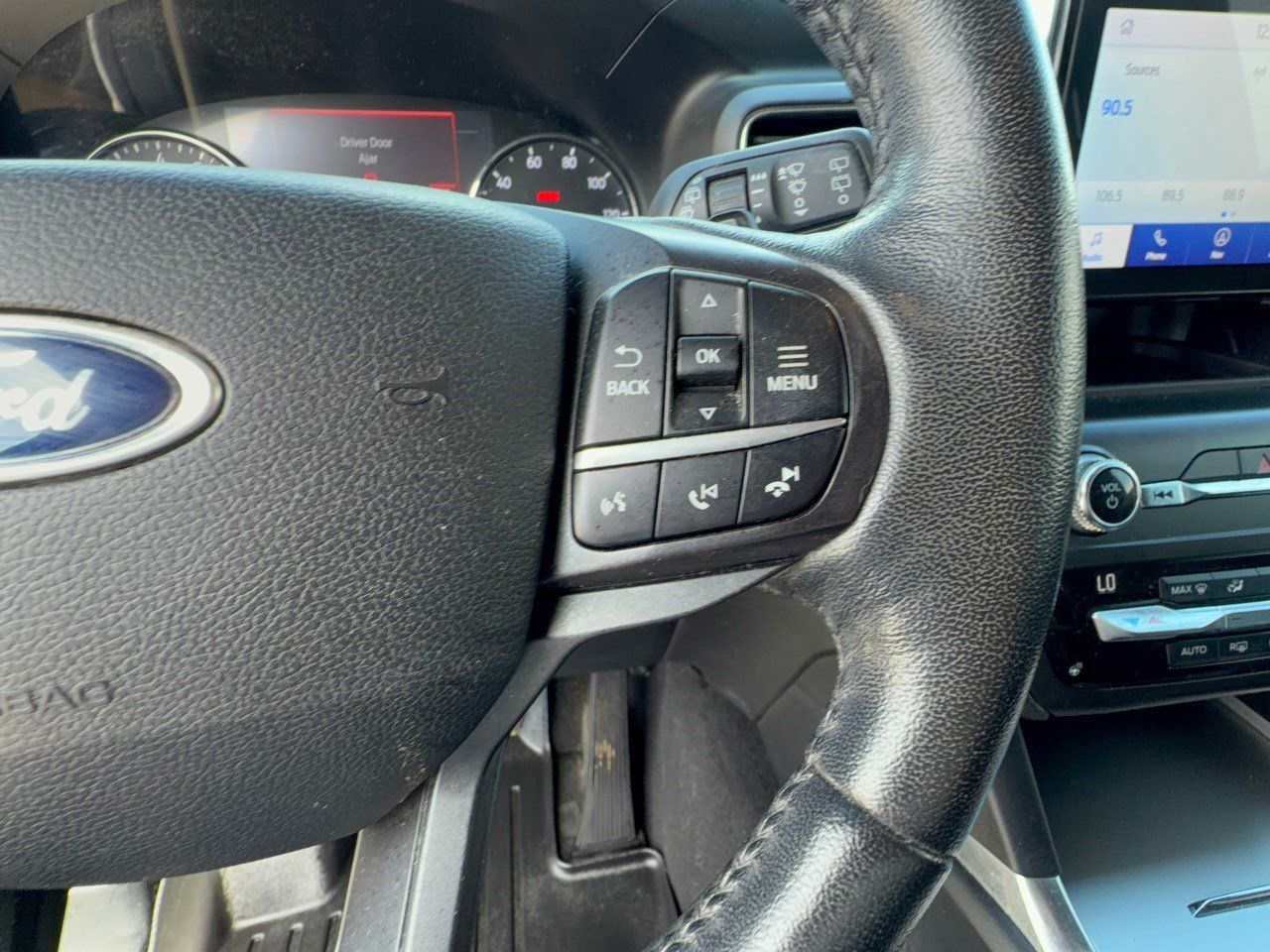 Used 2020 Ford Explorer XLT w/ Equipment Group 202A RWD image 18