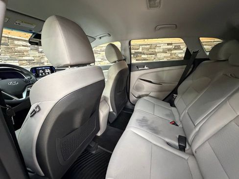 Used 2020 Hyundai Tucson SE w/ Winter Weather Package image 24