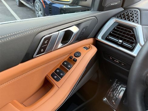 Certified 2024 BMW X5 xDrive40i w/ Premium Package image 29