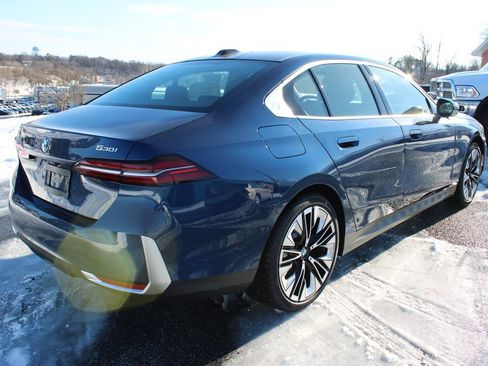 New 2026 BMW 530i xDrive AWD/4WD image 8