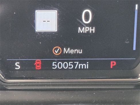 Certified 2022 GMC Sierra 1500 AT4 w/ AT4 Premium Package image 26