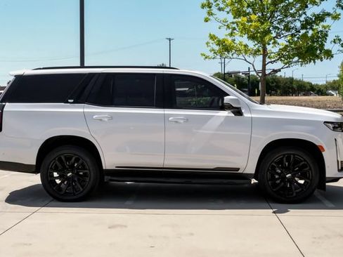 Used 2021 Cadillac Escalade Sport w/ LPO, ONYX Package RWD image 10