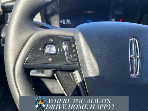 New 2026 Lincoln Corsair Premiere image 14