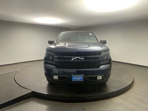 Used 2021 Chevrolet Silverado 1500 RST AWD/4WD image 2