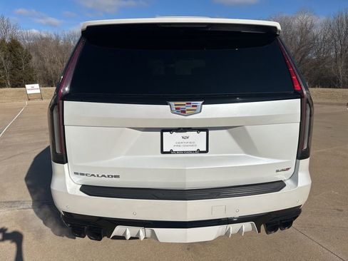 Certified 2024 Cadillac Escalade V w/ LPO, Floor Liner Package image 4