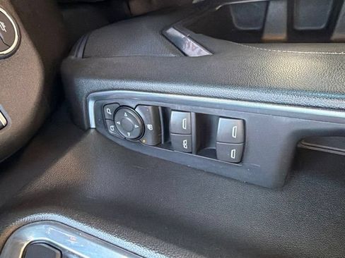 Certified 2022 Chevrolet Silverado 1500 LT AWD/4WD image 16