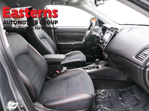 Used 2024 Mitsubishi Outlander Sport SE image 24