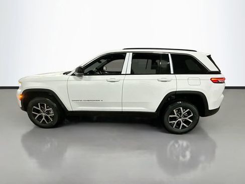 New 2025 Jeep Grand Cherokee Limited image 9