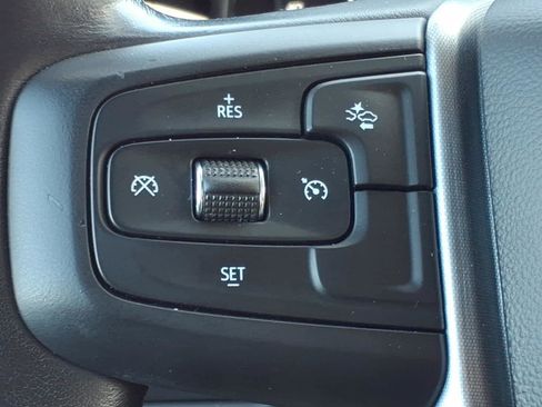 Used 2023 GMC Yukon XL SLT image 16