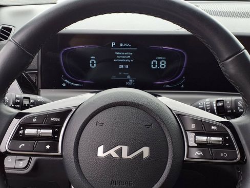 Used 2025 Kia Seltos S AWD/4WD image 10