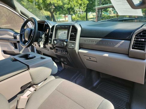 Used 2018 Ford F250 XL w/ Power Equipment Group AWD/4WD image 38