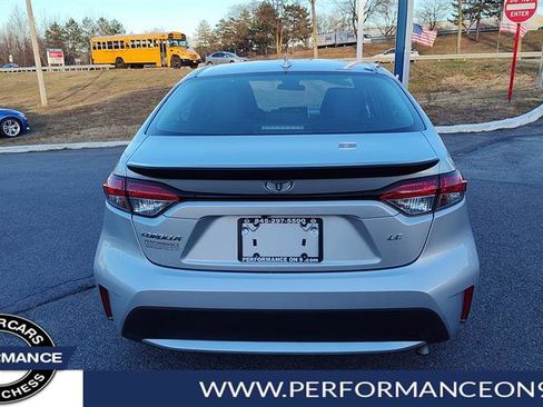 Used 2020 Toyota Corolla LE image 4