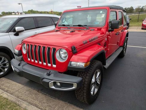 Used 2019 Jeep Wrangler Unlimited Sahara image 3