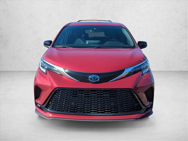 Certified 2024 Toyota Sienna XSE FWD image 2