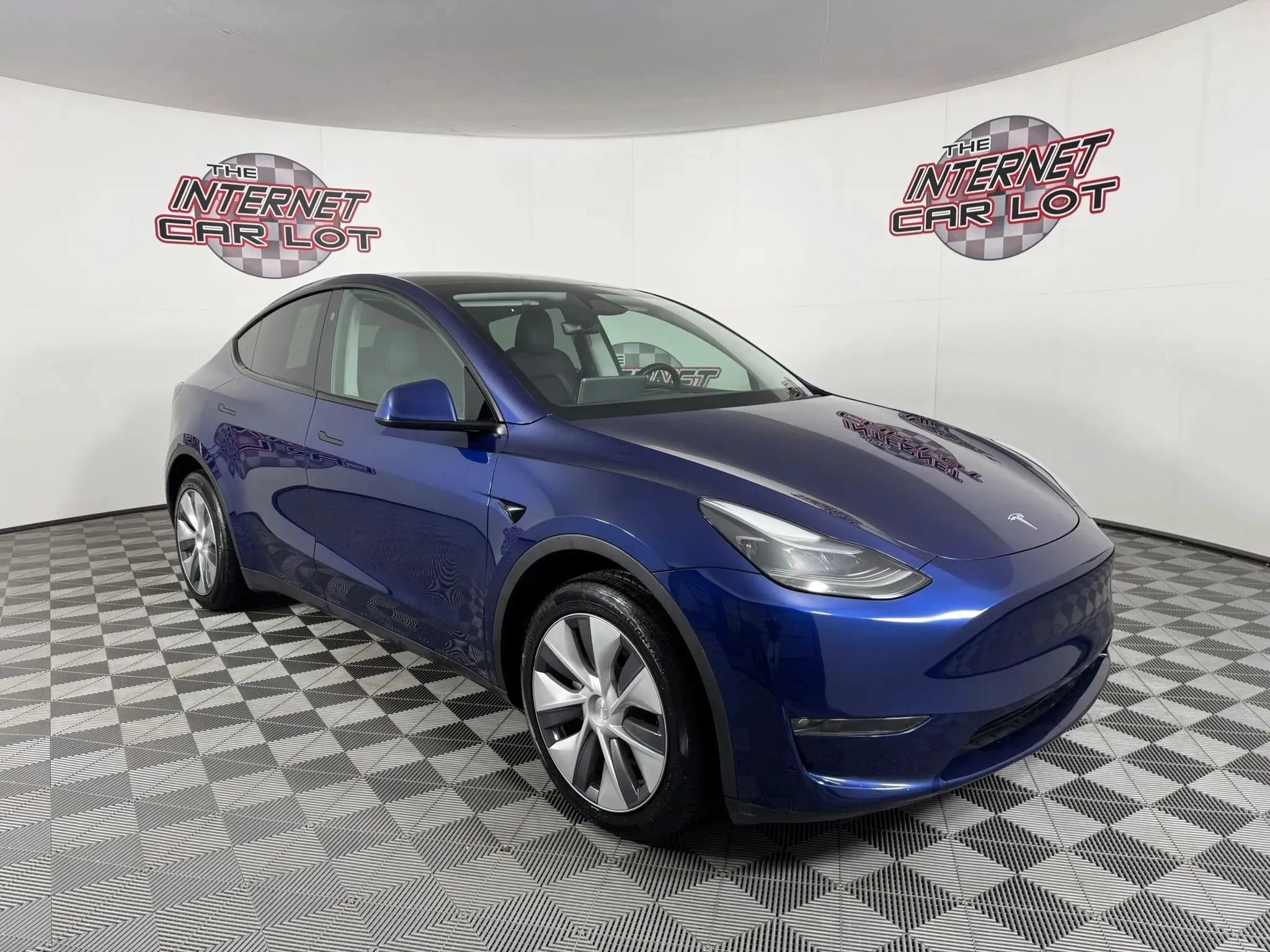 Used 2023 Tesla Model Y Long Range AWD/4WD image 9