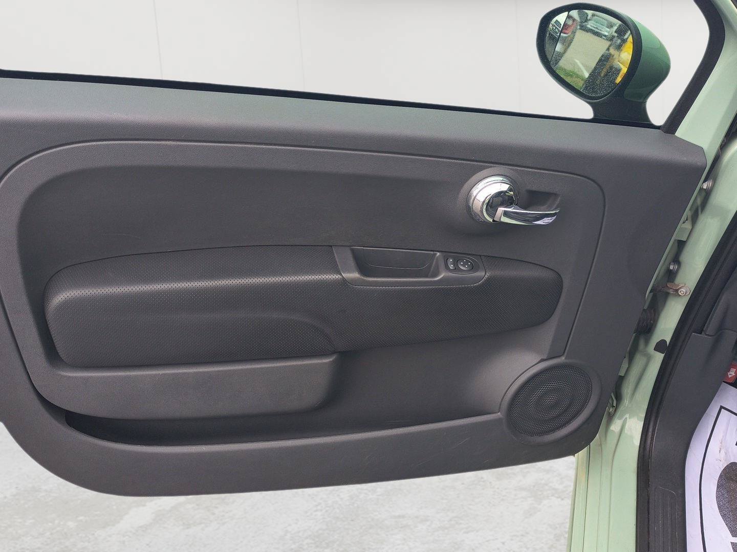 Used 2012 FIAT 500 Sport w/ Safety & Convenience Pkg FWD image 4