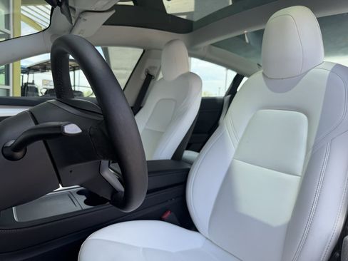 Used 2023 Tesla Model 3 Standard Range RWD image 35