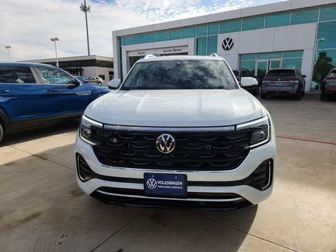 New 2026 Volkswagen Atlas SEL Premium R-Line image 2