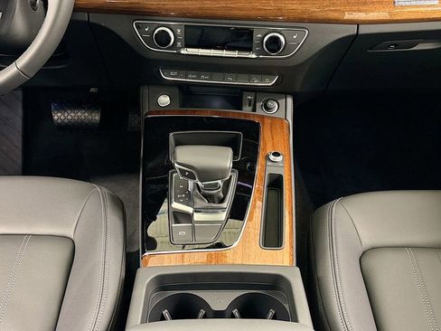 Used 2025 Audi Q5 2.0T Premium Plus w/ Premium Plus Package image 12