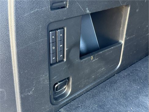 Used 2019 Ford Expedition Max Limited RWD image 19