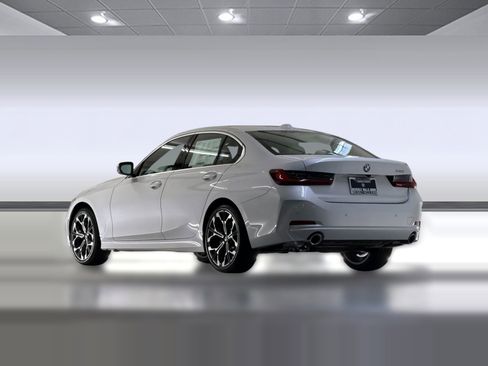 New 2026 BMW 330i Sedan RWD image 3