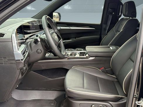 Certified 2026 Cadillac Escalade Sport w/ LPO, ONYX Package AWD/4WD image 5