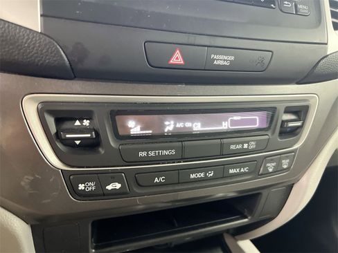 Used 2017 Honda Pilot LX image 16