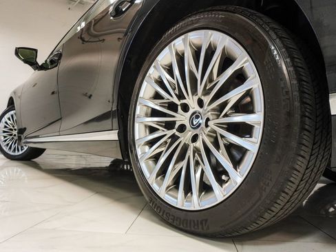 Used 2024 Lexus LS 500 AWD w/ Interior Upgrade Package image 41