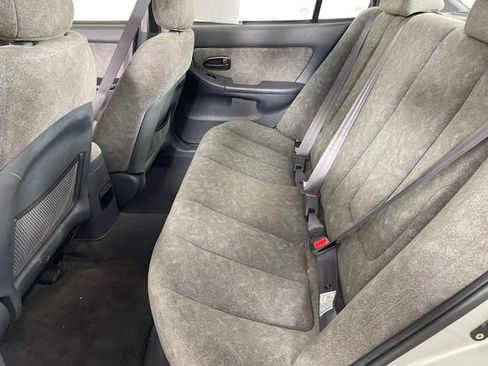 Used 2003 Hyundai Elantra GLS FWD image 10