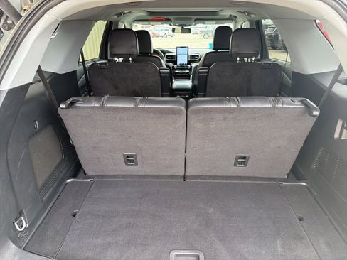 Used 2023 Ford Explorer Limited w/ Limited Technology Package image 10