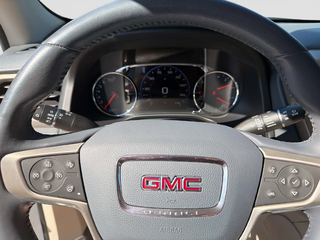 Used 2020 GMC Acadia Denali w/ Denali Ultimate Package AWD/4WD image 28