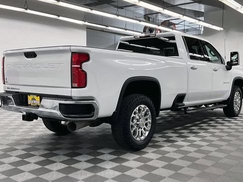 Used 2025 Chevrolet Silverado 3500 LTZ AWD/4WD image 13