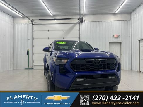 Used 2024 Toyota Tacoma 4x4 Double Cab image 1
