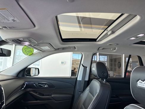 Used 2020 Chevrolet Traverse High Country image 15