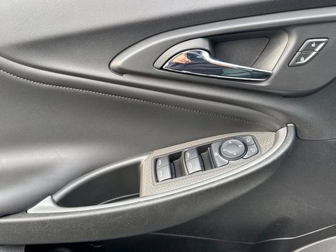 Certified 2022 Chevrolet Malibu LT w/ Leather Package image 10