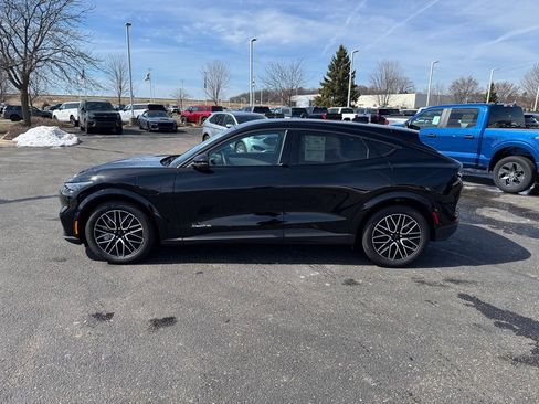 Certified 2025 Ford Mustang Mach-E Premium image 6