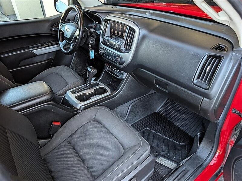 Used 2019 Chevrolet Colorado LT AWD/4WD image 4