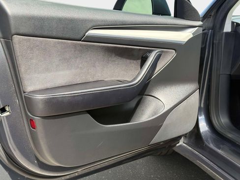 Used 2022 Tesla Model 3 Long Range image 34