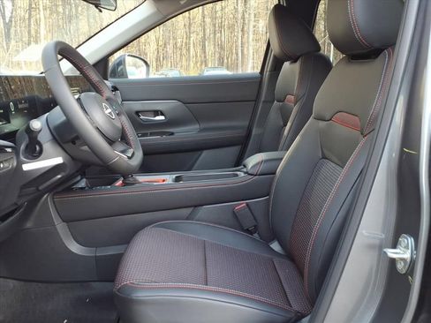 New 2026 Nissan Kicks SR w/ Cold Weather Package image 9