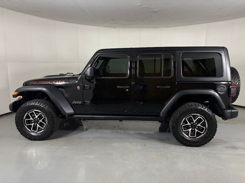 Used 2024 Jeep Wrangler Unlimited Rubicon w/ Technology Group AWD/4WD image 5