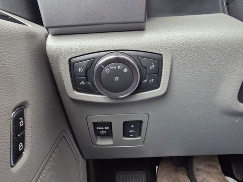 Used 2018 Ford F150 XLT w/ Equipment Group 302A Luxury AWD/4WD image 22