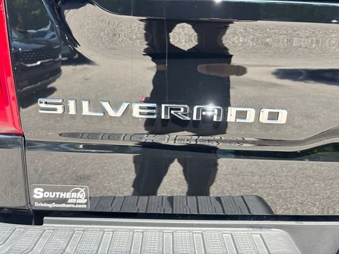 Used 2022 Chevrolet Silverado 1500 LTZ w/ Safety Package II AWD/4WD image 25